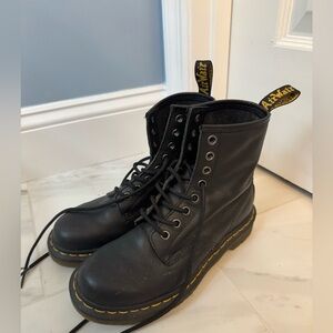 Doc martens women’s boots size US 6 / UK 4 / EU 37